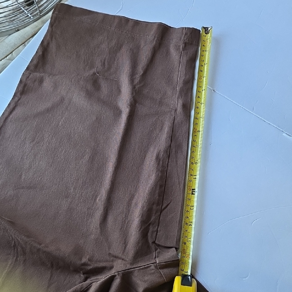 2 Quacker Factory Women's Brown and Cream Cropped Pants - Picture 3 of 11